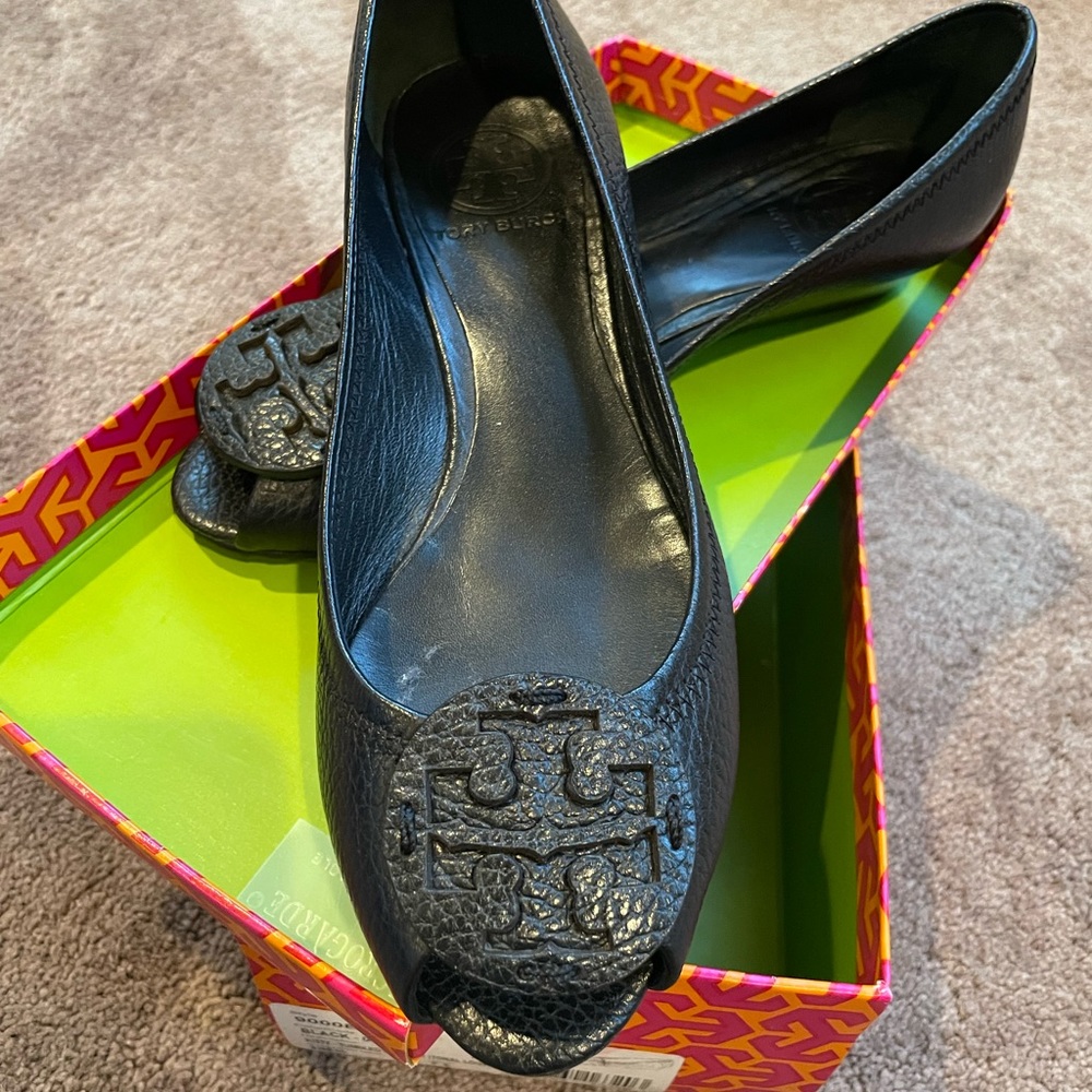 Tory Burch Kitty - Tumbled Leather - Black size 7.5